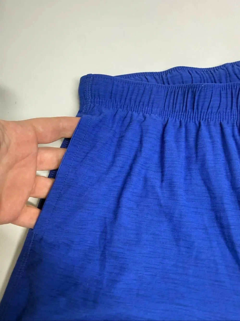 Old Navy Active Breathe On Boys Blue Athletic Shorts XL 14-16 Pockets